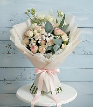 Букет цветов из:  Розы и Лизиантусы в Малоархангельске