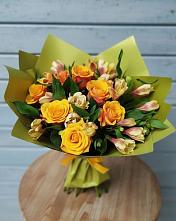 Букет цветов из:  Альстромерии и Розы в Малоархангельске