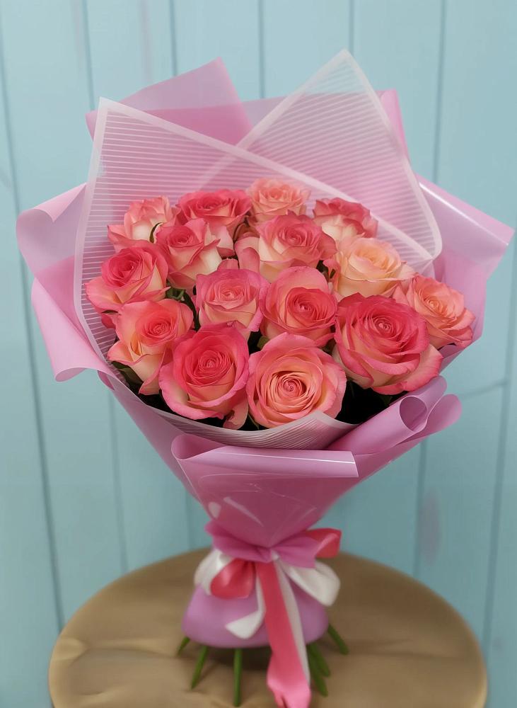 Букет 15 Розовых роз Равель в Малоархангельске