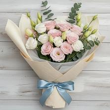 Букет цветов из:  Лизиантусы в Малоархангельске