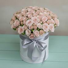 Цветочная композиция из Розы в шляпной коробке в Малоархангельске