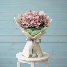 Букет цветов из:  Орхидеи и Розы в Малоархангельске