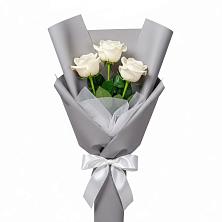Букет 3 белые розы в Малоархангельске