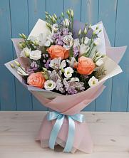 Букет цветов из:  Лизиантусы, Розы, Альстромерии и Гипсофила в Малоархангельске