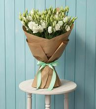 Букет цветов из:  Лизиантусы в Малоархангельске