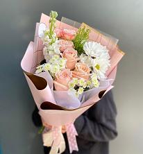 Букет цветов из:  Хризантемы и Розы в Малоархангельске