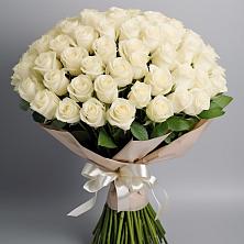 Букет 101 беля роза Белоснежка в Малоархангельске