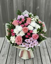 Букет цветов из:  Альстромерии, Гвоздики, Розы и Хризантемы в Малоархангельске