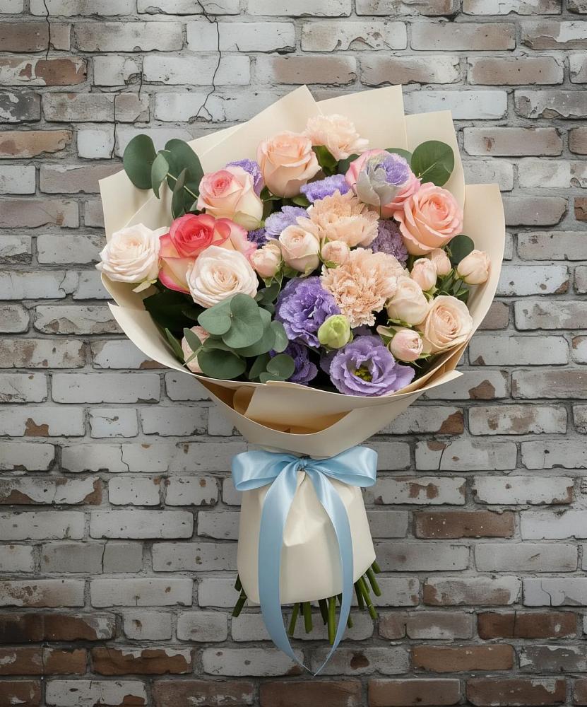 Букет цветов из: Розы, Лизиантусы и Гвоздики в Малоархангельске