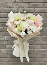 Букет цветов из:  Гвоздики, Розы, Лизиантусы и Хризантемы #REPLACE_PRED# Малоархангельске