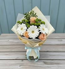Букет цветов из:  Герберы, Розы и Хризантемы в Малоархангельске