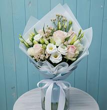 Букет цветов из:  Розы и Лизиантусы в Малоархангельске