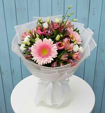 Букет цветов из:  Герберы, Альстромерии и Лизиантусы #REPLACE_PRED# Малоархангельске