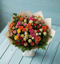Букет Микс из разноцветных кустовых роз в Малоархангельске